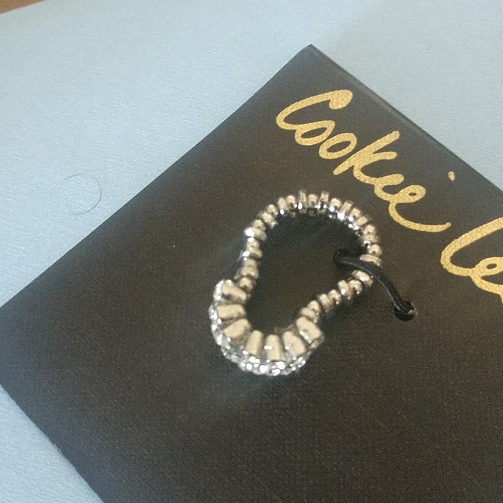Ring - Picture 3 of 3